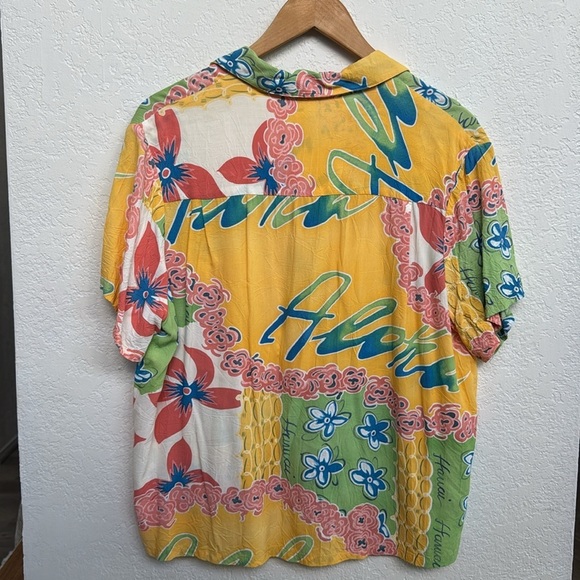 Jams World Women’s Aloha Lei Hawaiian Print Cropped Button Front Shirt Size XL - Picture 7 of 7